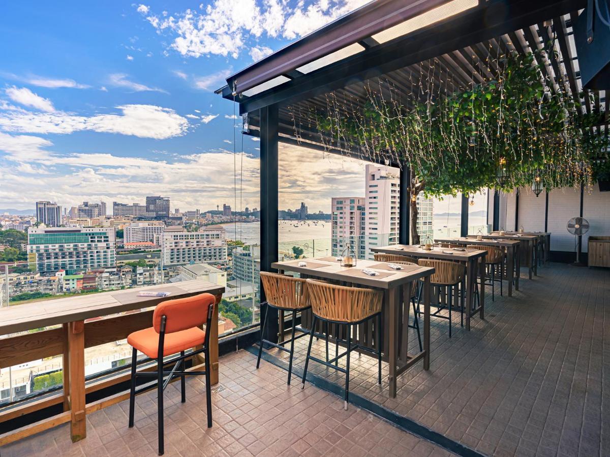 Mytt Hotel Pattaya - Sha Extra Plus Zewnętrze zdjęcie Sky Bar